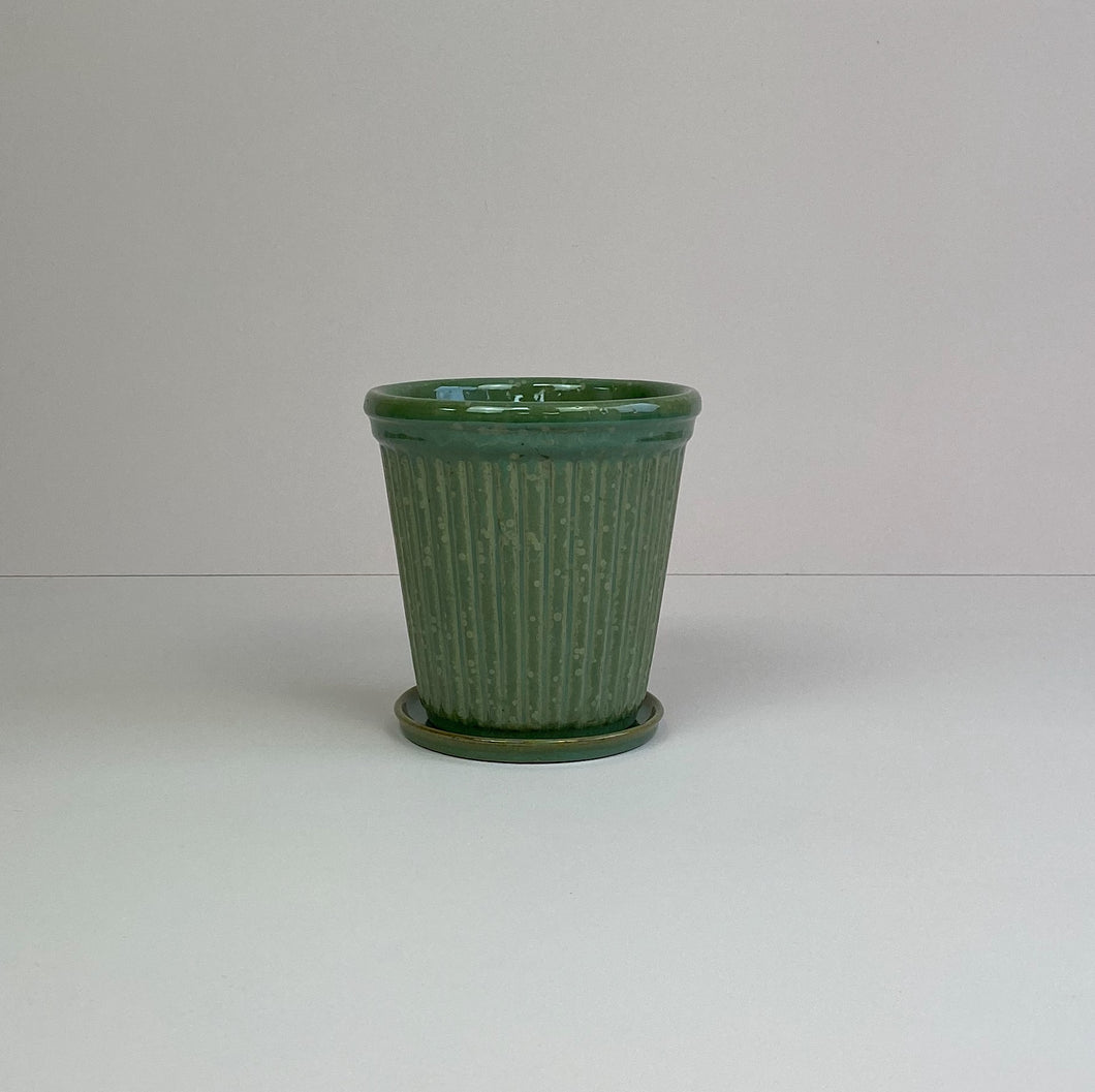 Medium Ribbed Pot & Saucer Green