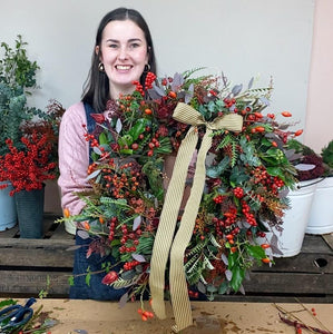 Home Flower School Lesson 4: Christmas Pudding Wreath Kit (Orange & Magenta)