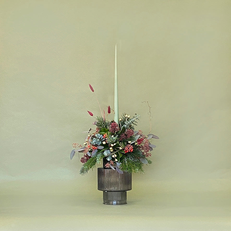 Christmas Day Arrangement with 1 dinner candle